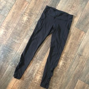 Lululemon leggings side pockets and ruffle detail